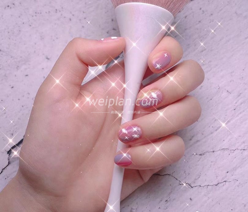在充满艺术氛围的空间里享受美甲的乐趣—LILY NAILS美甲美睫(合生汇店)2